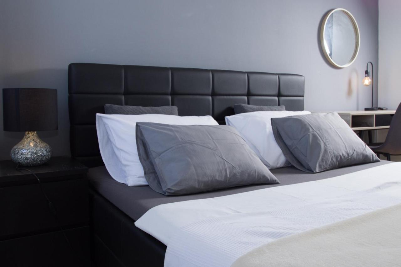 213 Apartma *
